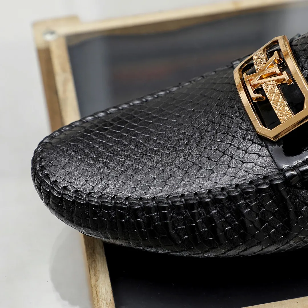 Men's shoes 💰360 💰 LV Louis Vuitton's top-quality Peaches men's shoes 💯Original copy of the official website, the upper is made of imported official website 1:1 material ❌Italian 🇮🇹 cowhide surface, imported pigskin lining. It’s definitely not made with ordinary craftsmanship, it’s the model used by celebrities! The factory’s craftsmanship is designed to create the most perfect shoes for trendy men! Colors available! 38-45 yards